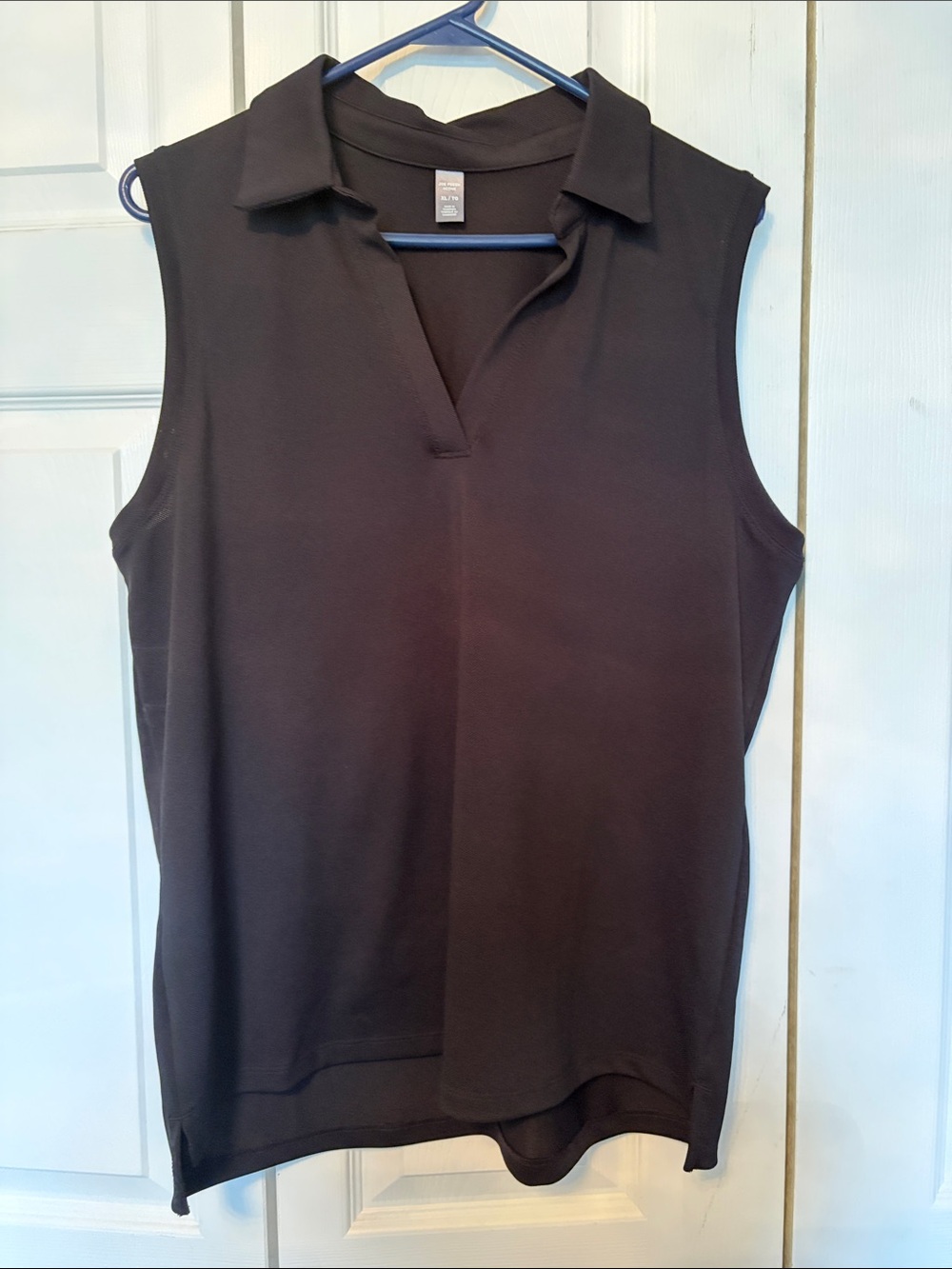 Joe Fresh Sleeveless Collared V-Neck Top - Black XL never worn.